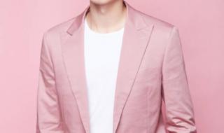 水男孩脸红心跳 水男孩脸红心跳